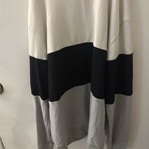 Original Use Black and Gray Crewneck Sweater